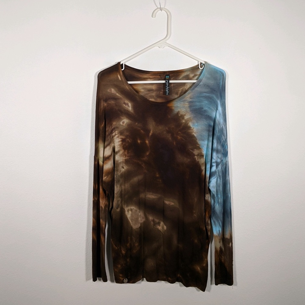 Brightly Twisted long sleeve top